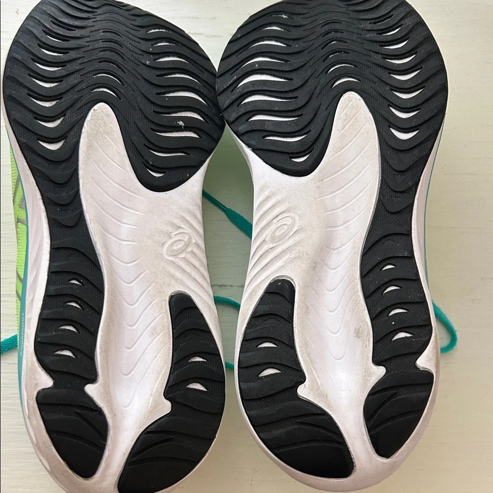 Women's Neon Green and Teal Running Shoes/6 - Picture 4 of 5